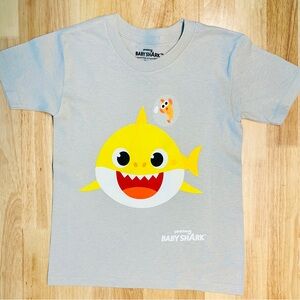 Pinkfong Baby Shark Graphic Tee - Yellow Shark on Light Gray Age 4T